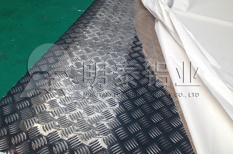 花紋鋁板性能優(yōu)良
